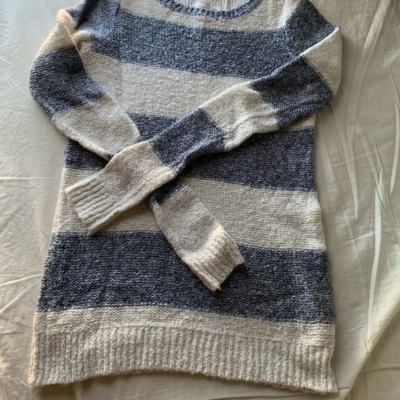 A&F sweater - Picture 4 of 4